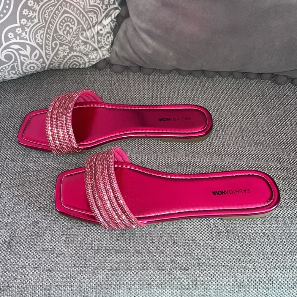 FN “Came Across You Flat Sandals” 💖 - Picture 3 of 6